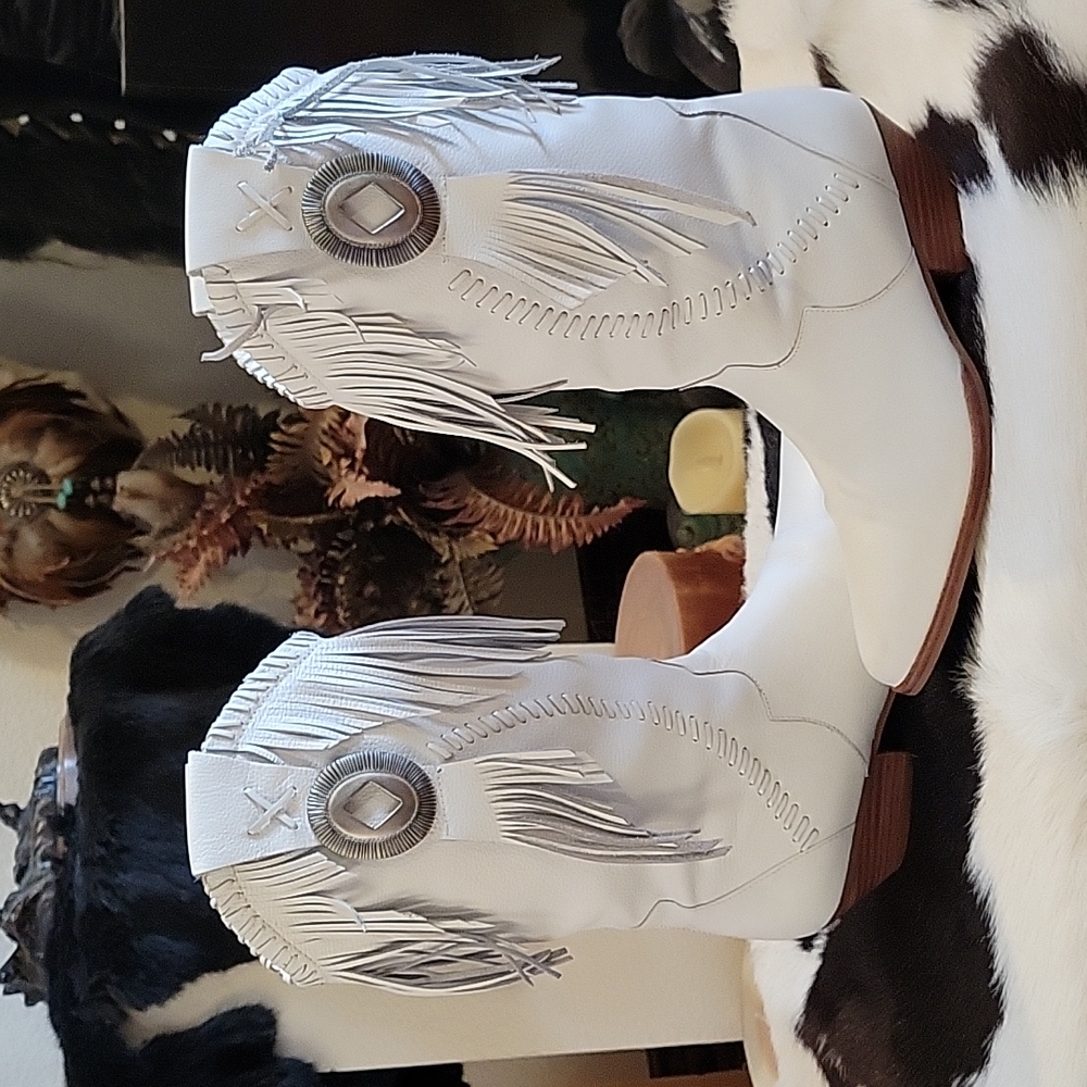 CIRCLE S TONKA White Leather Western Boots New With Box Never Worn